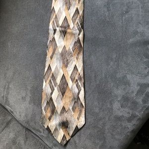 Puritan Triangles Pattern Tie. Brown, Beige, Cream